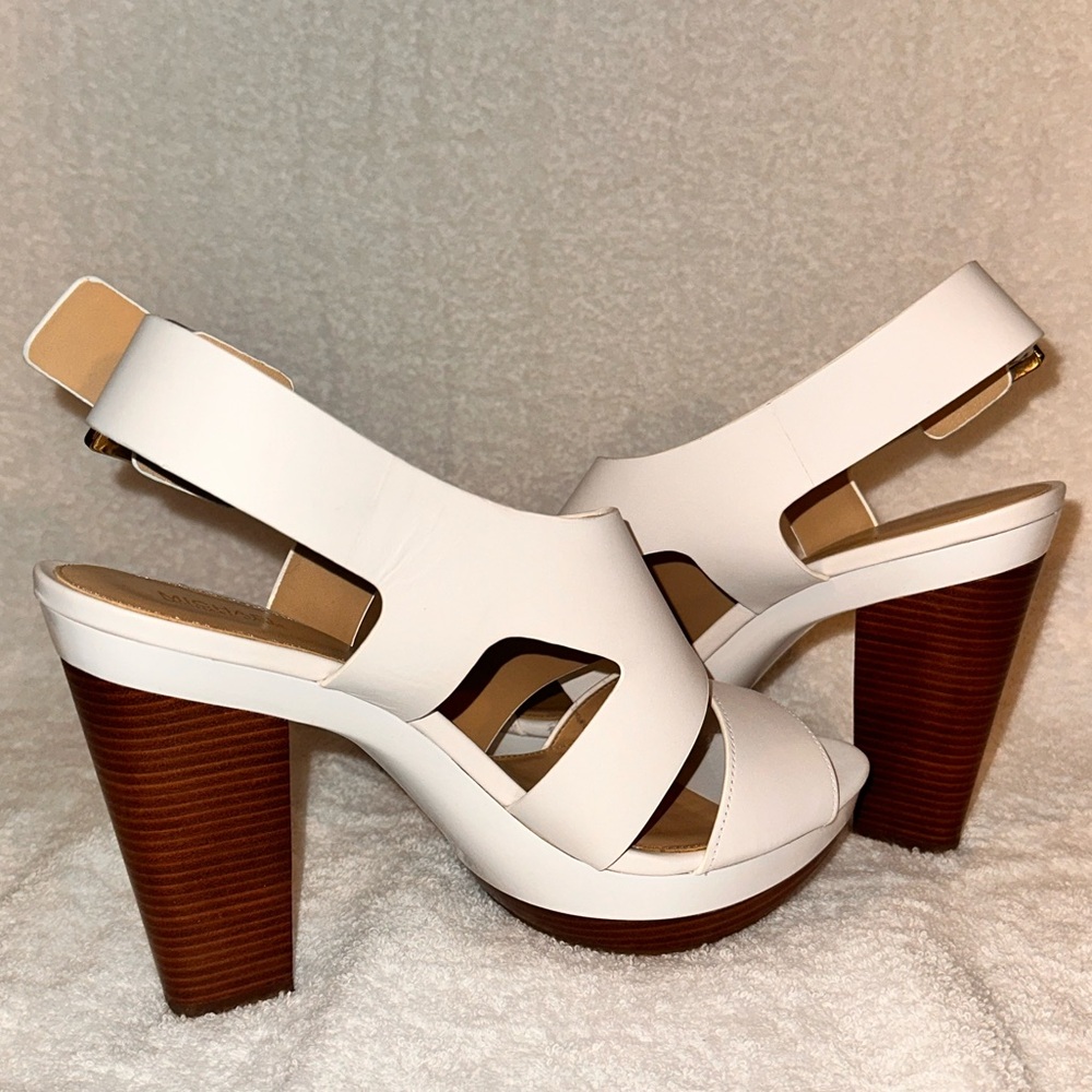 MICHAEL KORS
Carla Platform - Picture 2 of 5